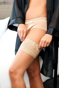 Sensuous 10 Denier Hold Ups AWX6 -Stockings Shop aristoc sensuous 10 denier hold ups awx6 p4979 37777 image