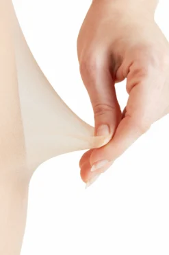 Falke Natural Glow 6 40021 -Stockings Shop falke natural glow 6 40021 p4896 35203 zoom scaled