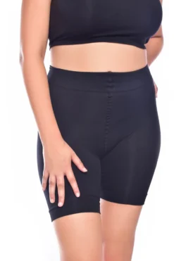 90 Denier Curvy Super Stretch Anti Chafing Shorts 6 90 Denier Curvy Super Stretch Anti Chafing Shorts -Stockings Shop pamela mann 90 denier curvy super stretch anti chafing shorts p5303 39859 image