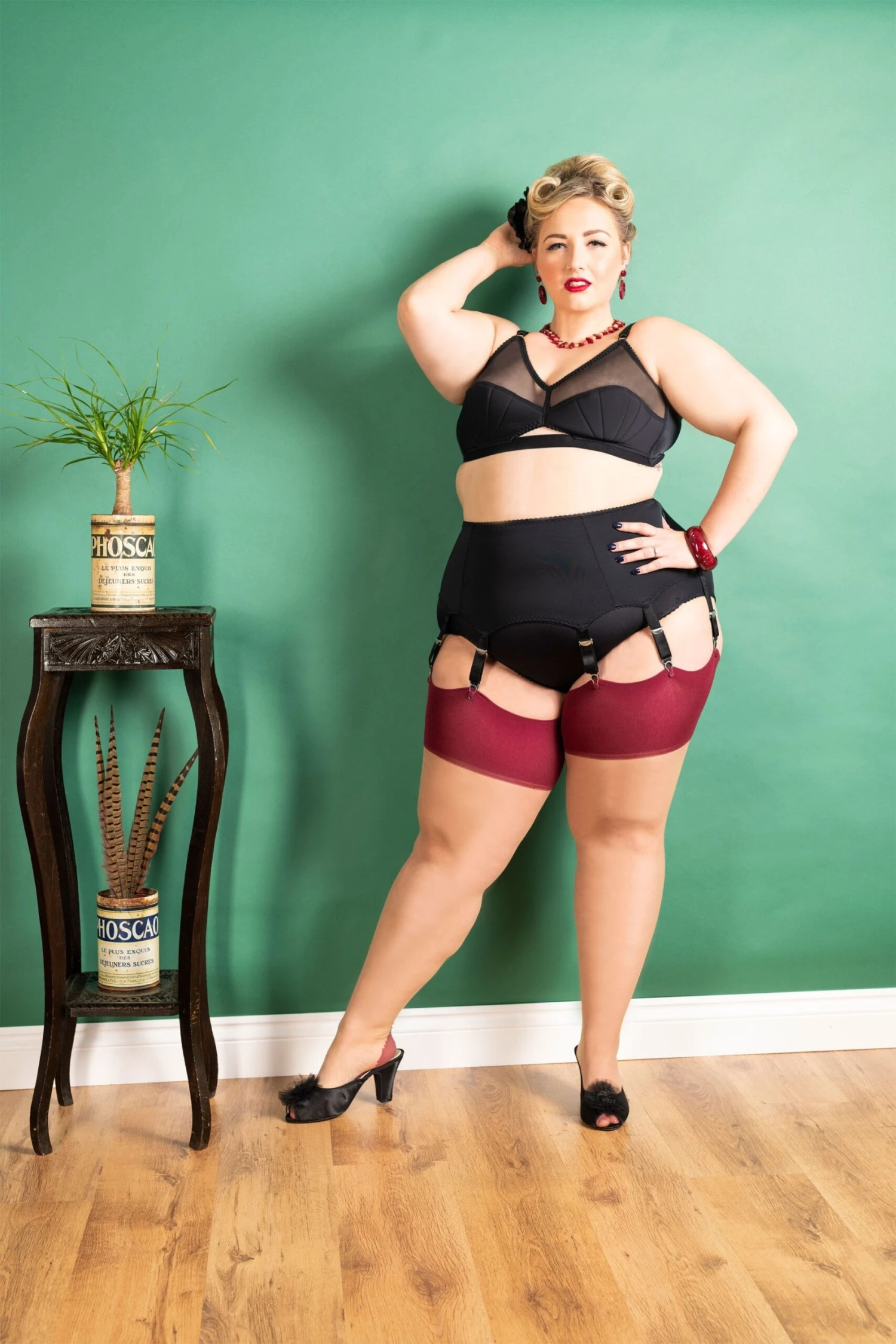 Seamed Stockings Curve Champagne/Claret H2079 2 Seamed Stockings Curve Champagne/Claret H2079 - Image 2