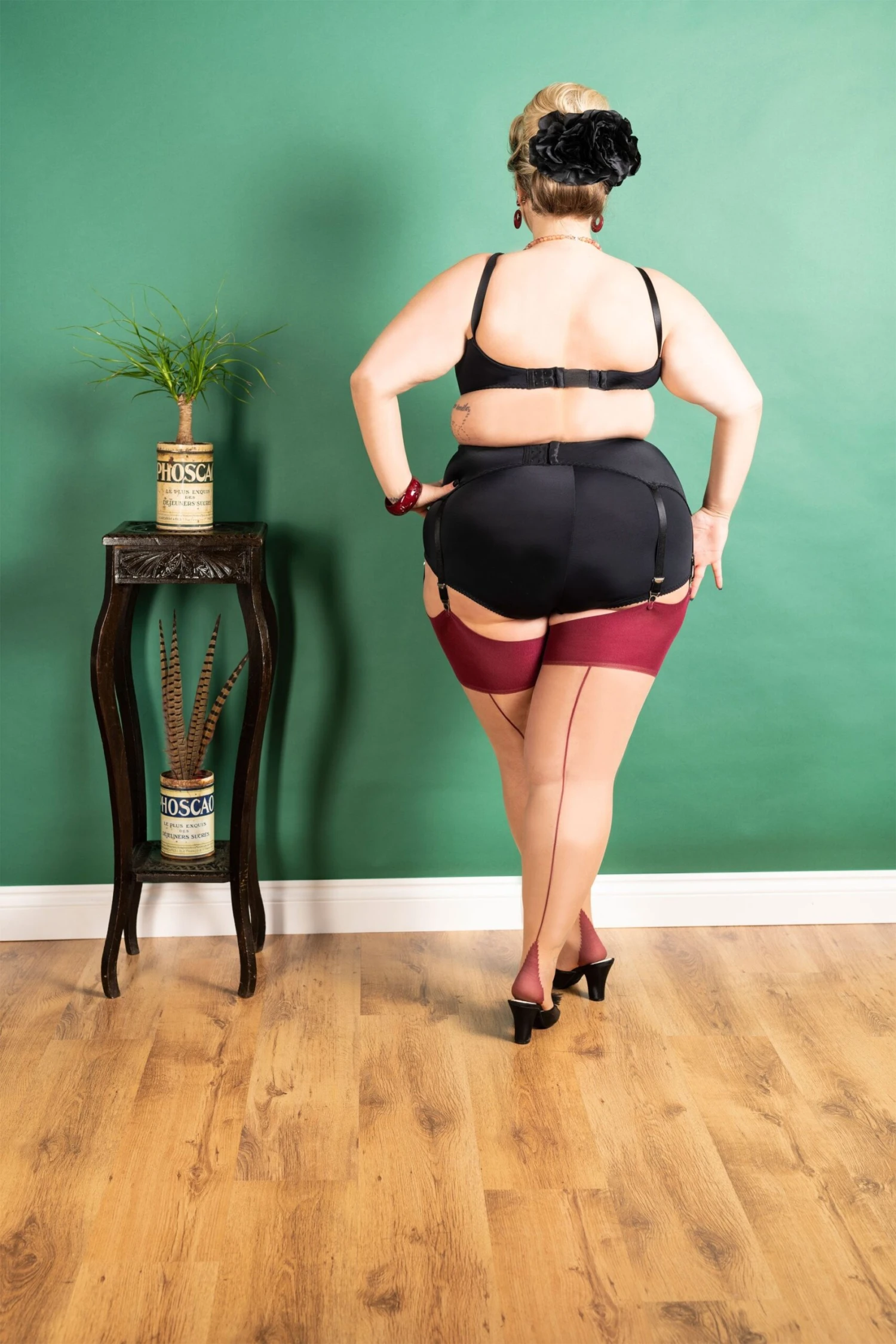Seamed Stockings Curve Champagne/Claret H2079 3 Seamed Stockings Curve Champagne/Claret H2079 - Image 3